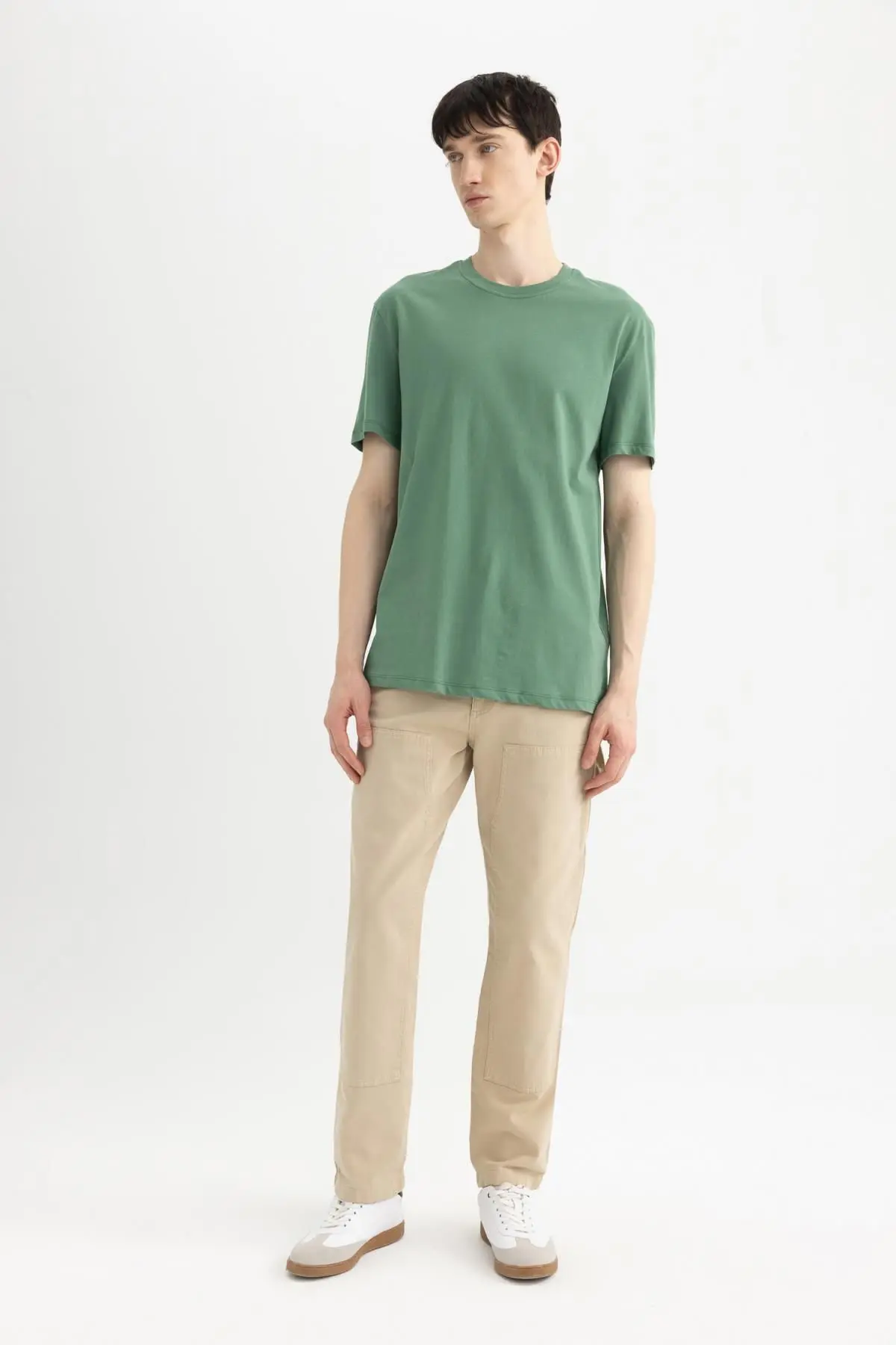 New Regular Fit Bisiklet Yaka Kısa Kollu %100 Pamuk Basic Tişört V7699az24sp