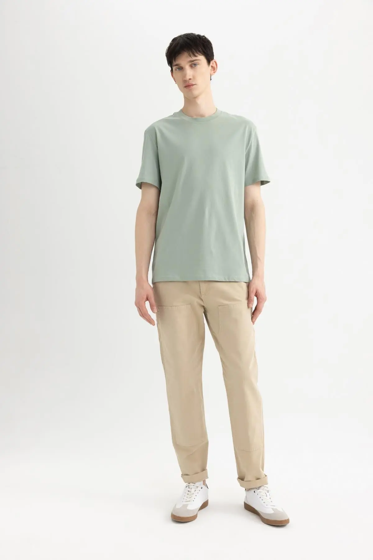 New Regular Fit Bisiklet Yaka Basic Kısa Kollu %100 Pamuk Tişört V7699az24sp