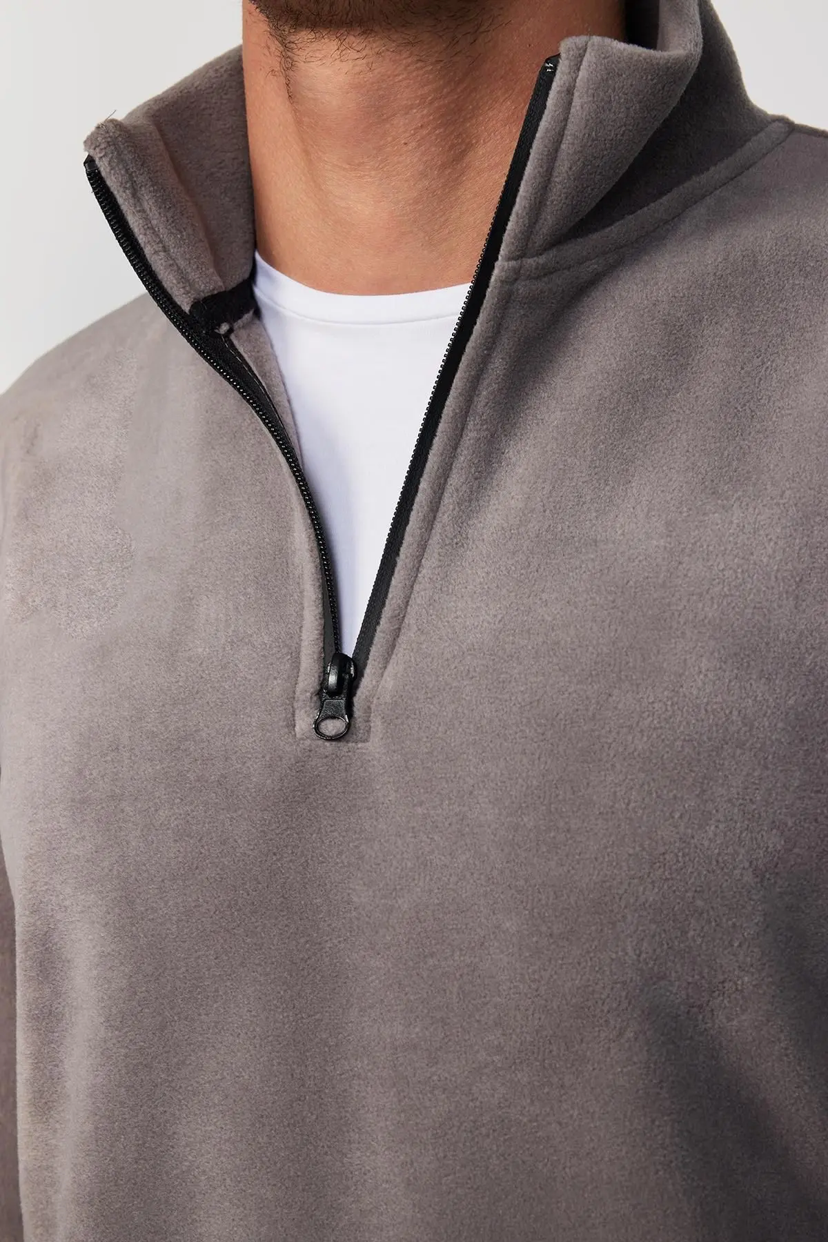 Erkek Standart Fit Rahat Kesim Tüylenme Yapmayan Soğuk Geçirmez Gri Dik Yaka Polar Sweatshirt