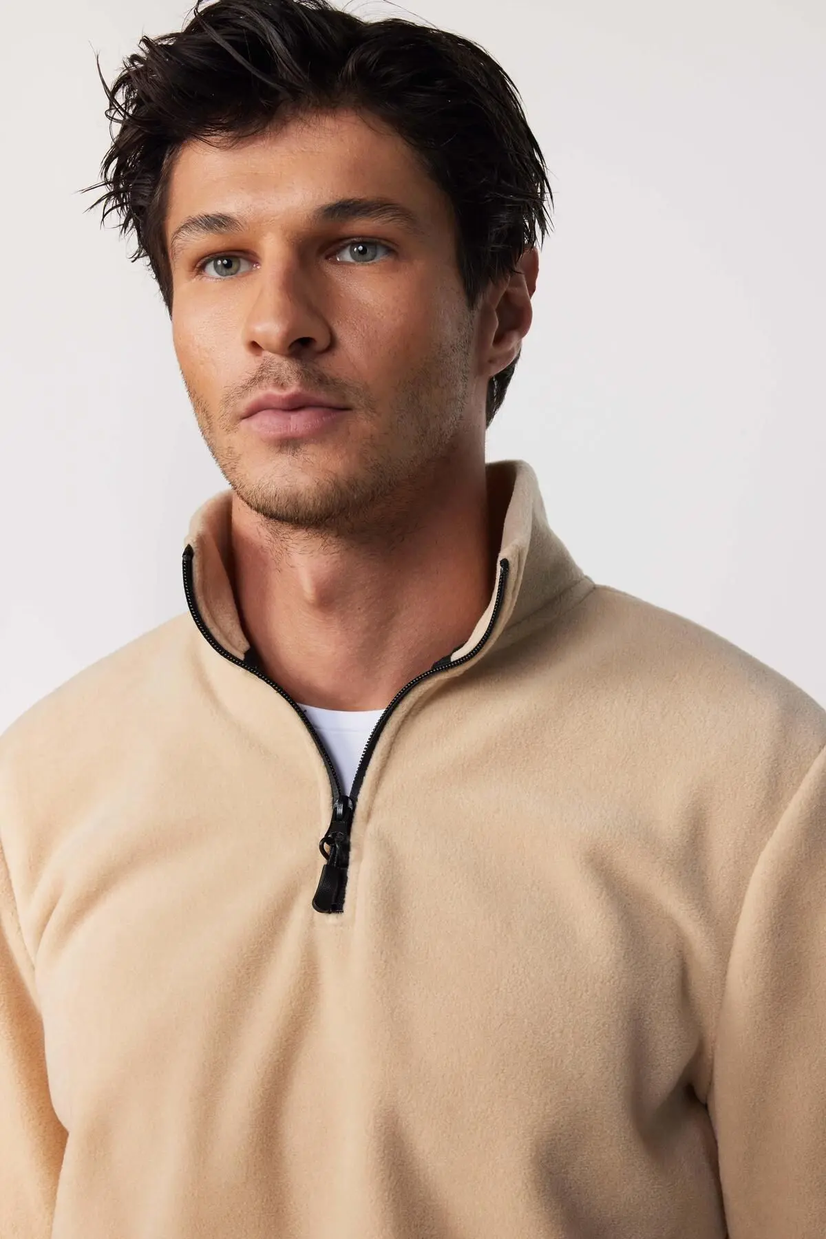 Erkek Standart Fit Rahat Kesim Tüylenme Yapmayan Soğuk Geçirmez Bej Dik Yaka Polar Sweatshirt