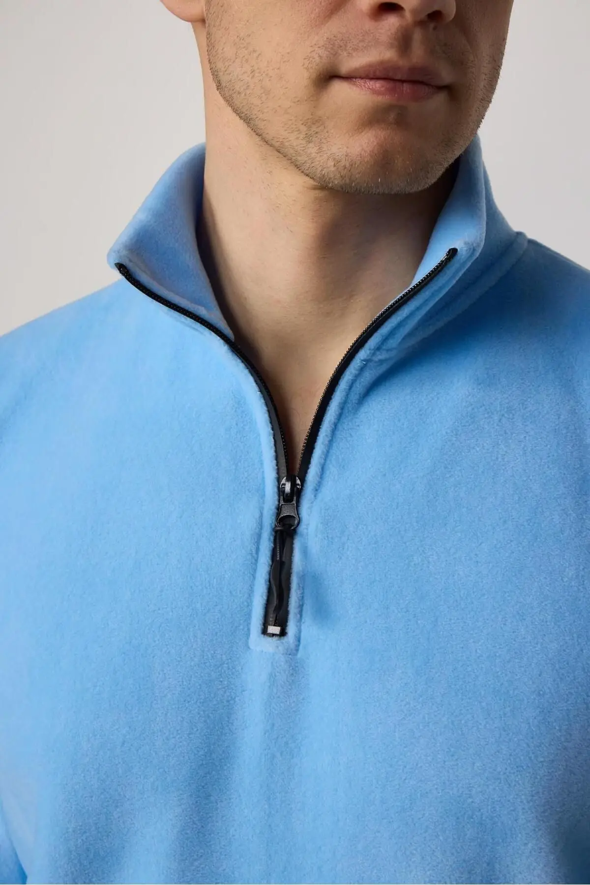 Erkek Standart Fit Rahat Kesim Tüylenme Yapmayan Soğuk Geçirmez Bebe Mavi Dik Yaka Polar Sweatshirt