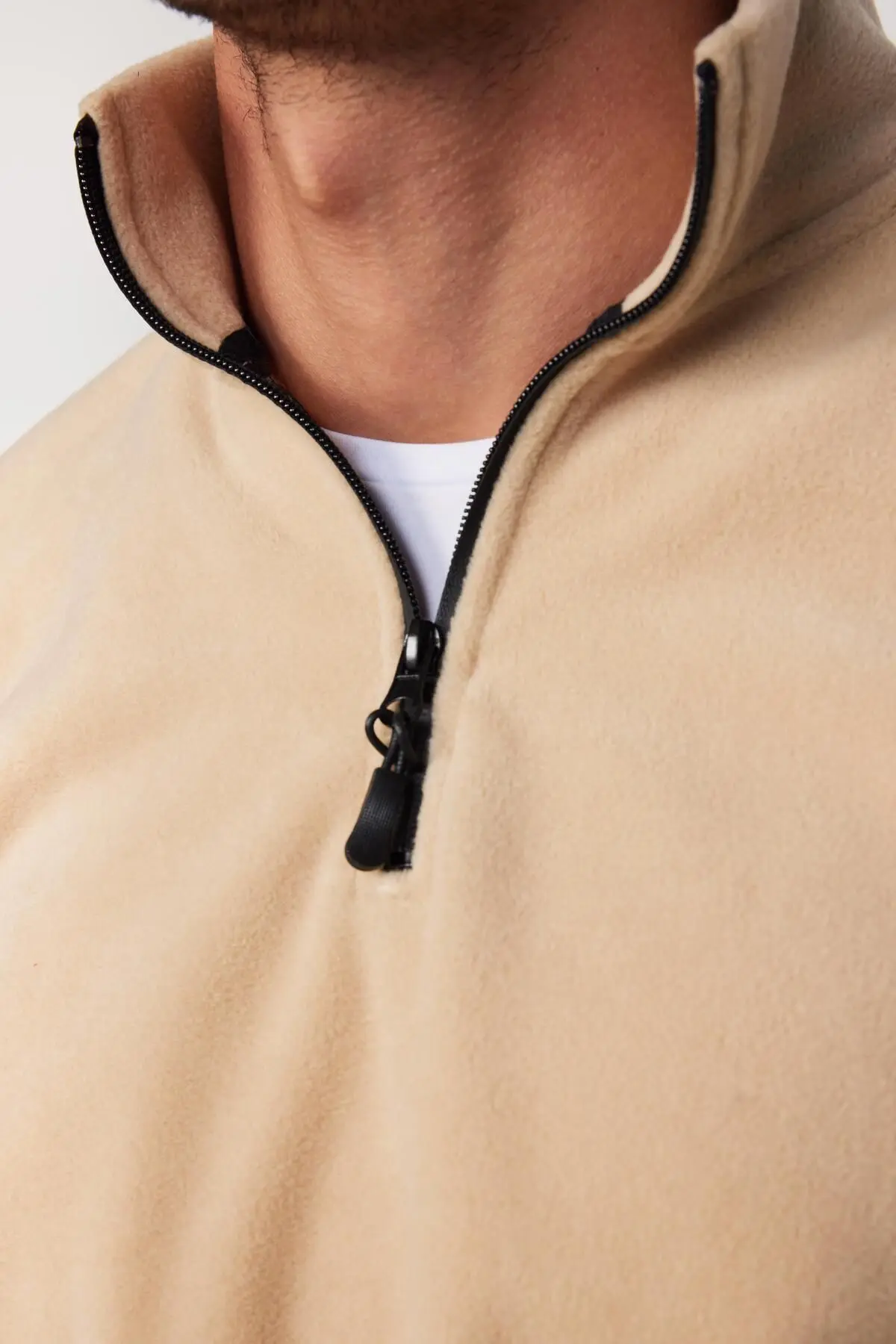 Erkek Standart Fit Rahat Kesim Tüylenme Yapmayan Soğuk Geçirmez Bej Dik Yaka Polar Sweatshirt
