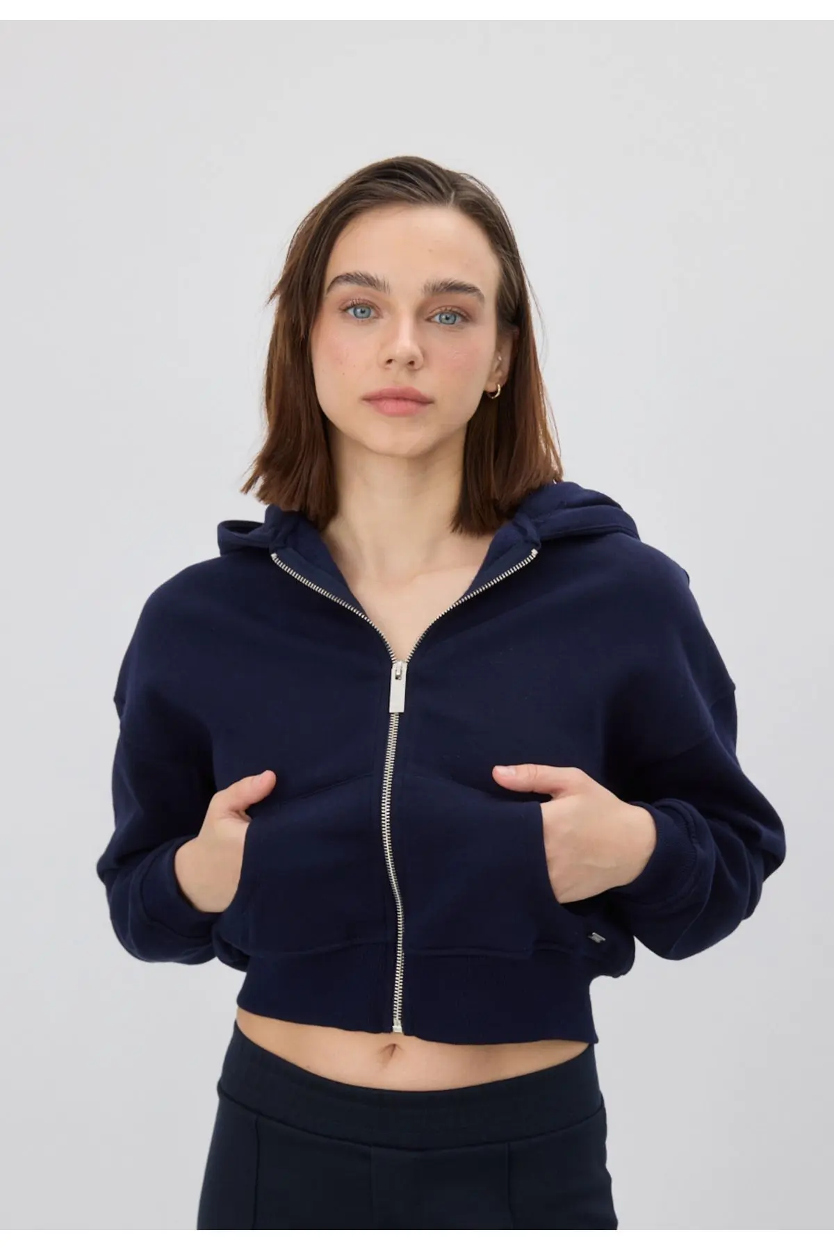 Kadın Lacivert Kapüşonlu Şardonlu Crop Sweatshirt Hırka