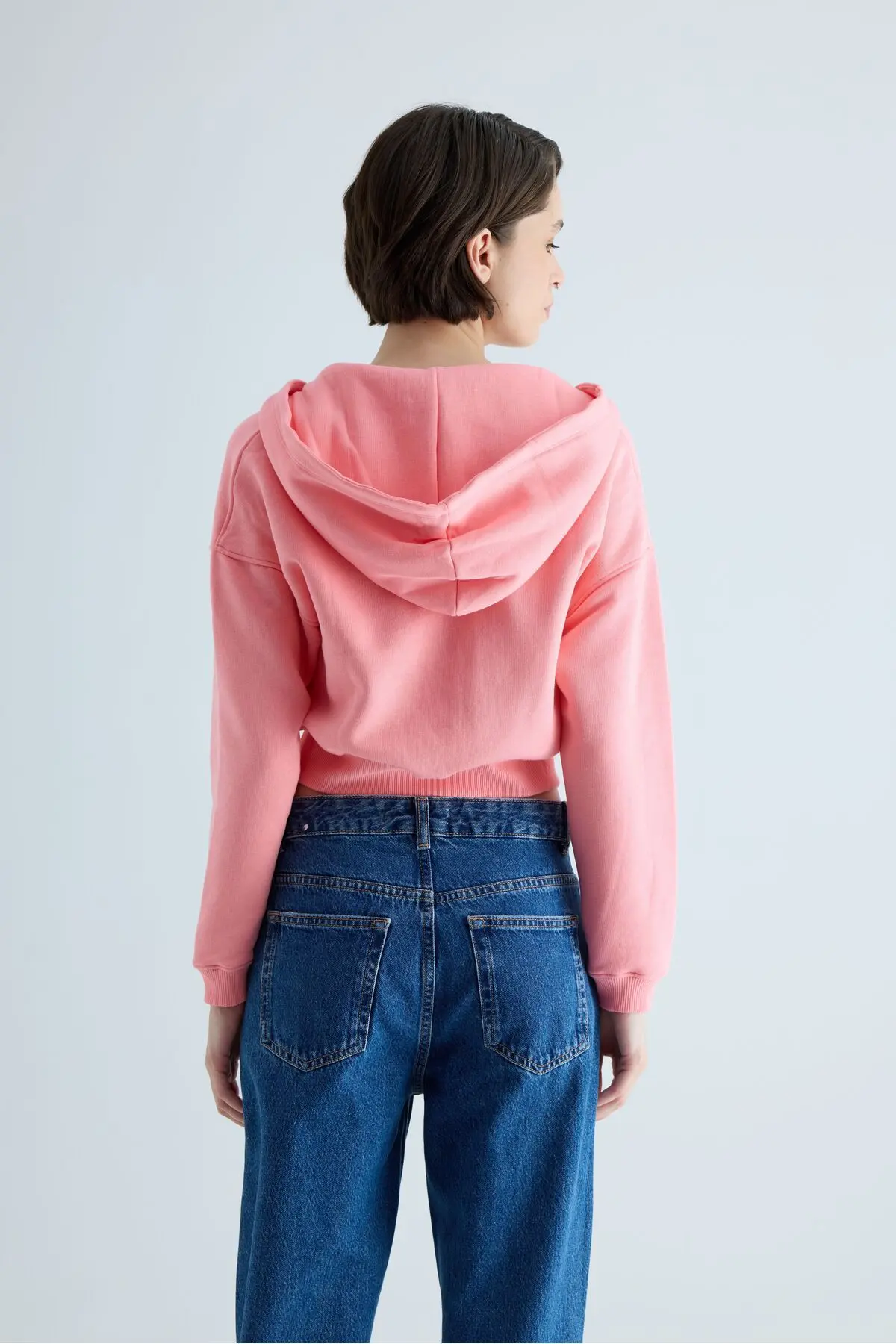 Kadın Pembe Renk Kapüşonlu Şardonlu Crop Sweatshirt Hırka