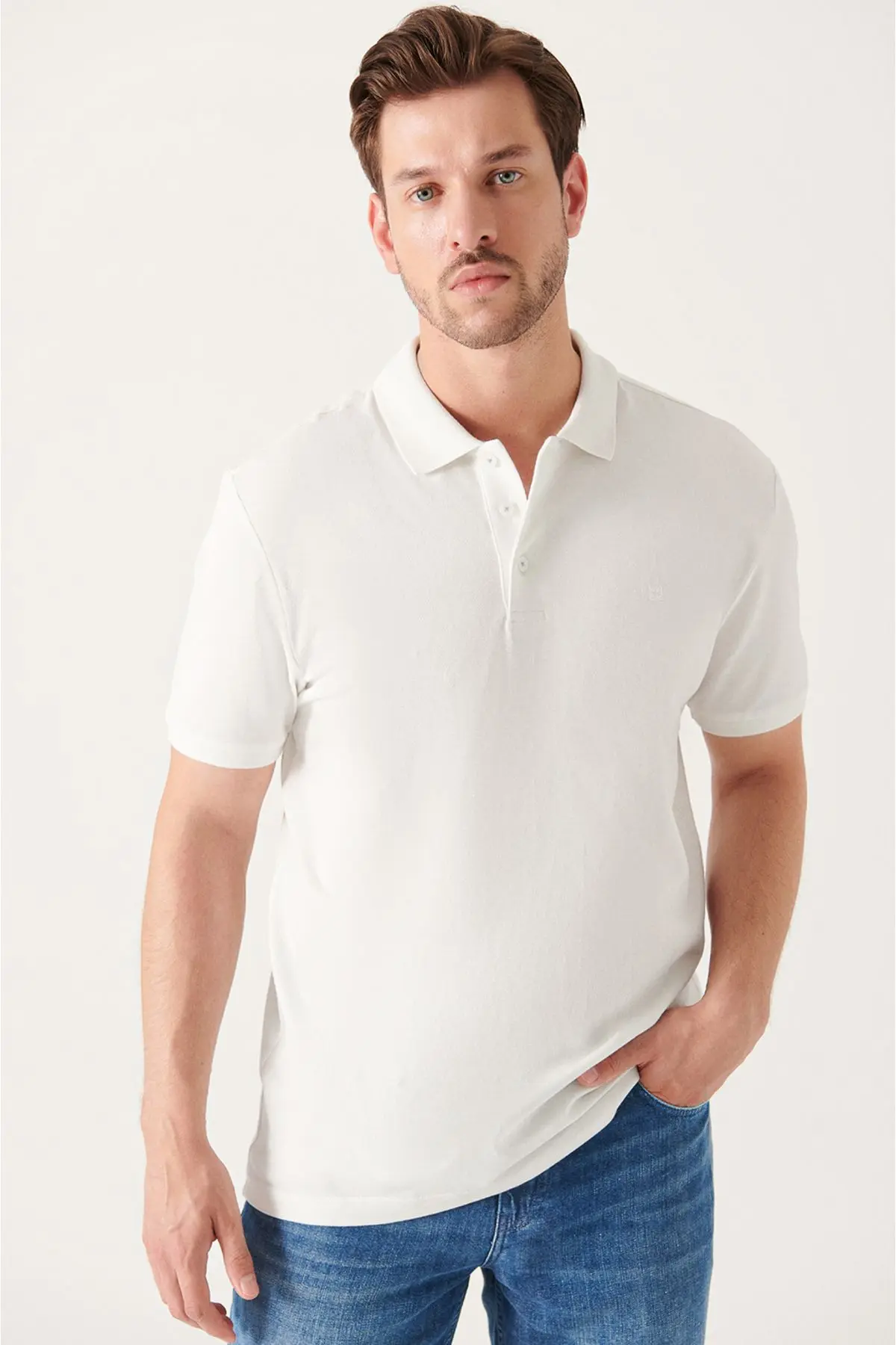 Erkek Beyaz Polo Yaka T-shirt %100 Pamuk Serin Tutan Regular Fit E001004