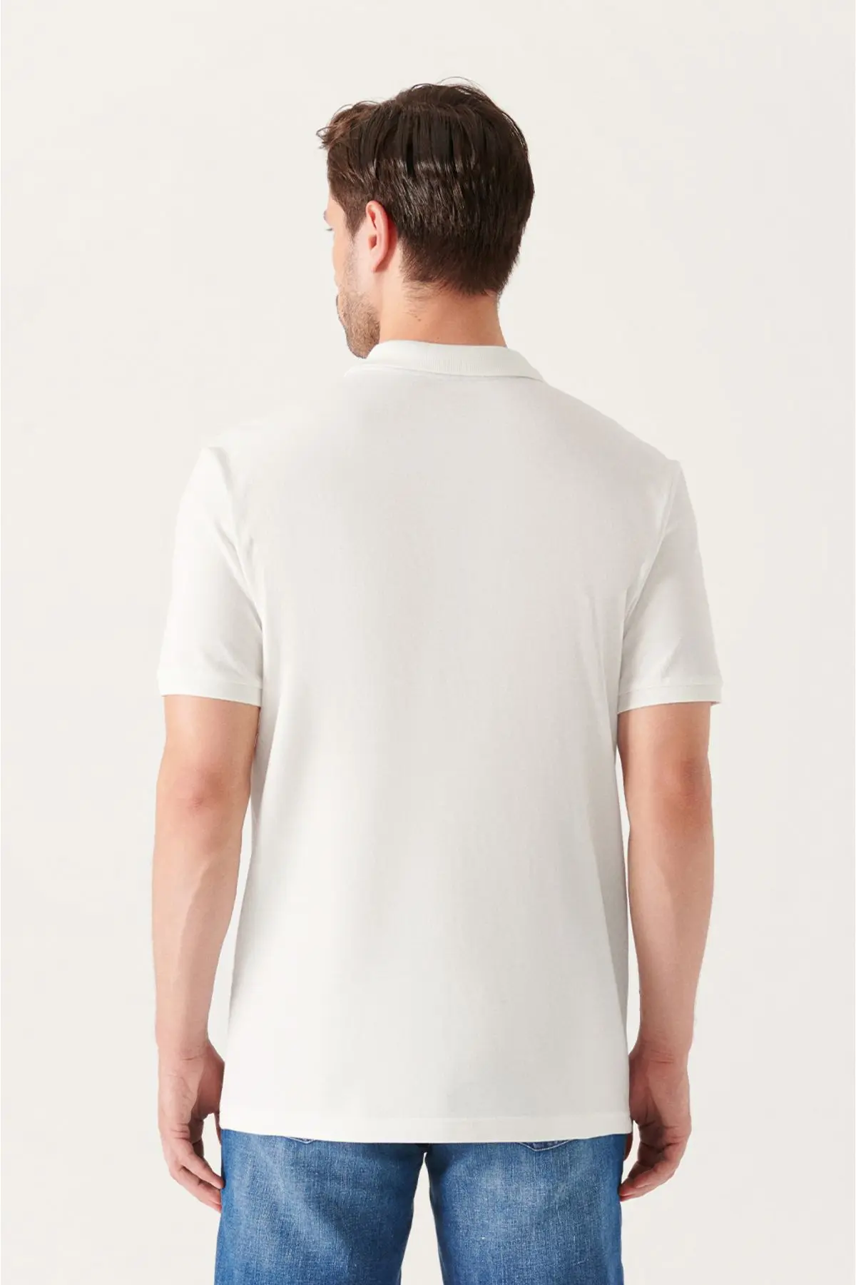 Erkek Beyaz Polo Yaka T-shirt %100 Pamuk Serin Tutan Regular Fit E001004