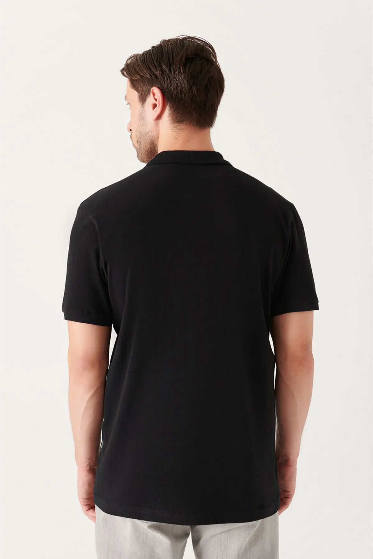 Erkek Siyah Polo Yaka T-shirt %100 Pamuk Serin Tutan Regular Fit E001004
