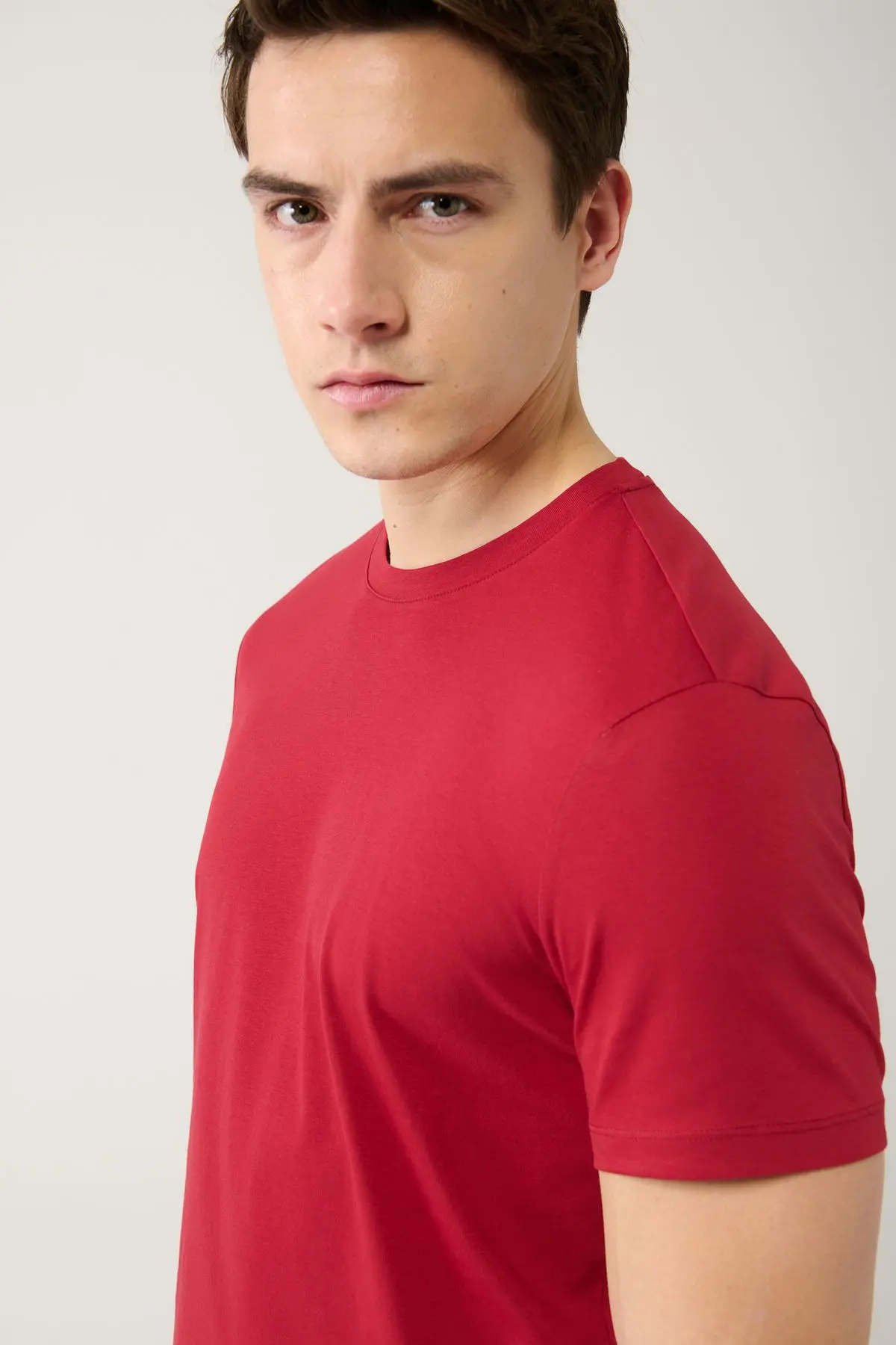 Erkek Bordo T-shirt %100 Pamuk Nefes Alan Bisiklet Yaka Regular Fit E001000