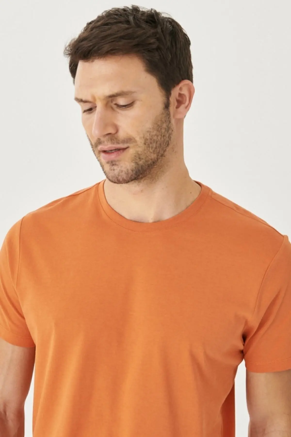 Erkek Beyaz-sıyah-hakı-bordo-turuncu Slim Fit Bisiklet Yaka %100 Pamuk 5'li Basic Tişört Paketi