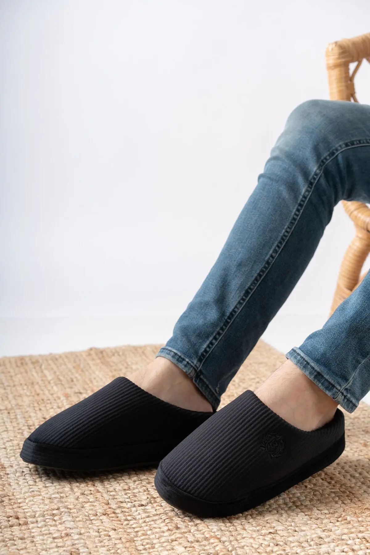 Unisex Nakışlı Kadife Ev Terliği