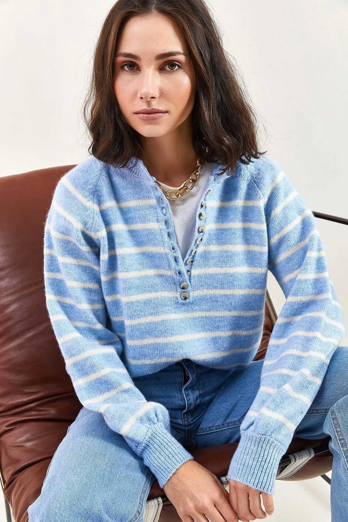 Kadın Yakası Ilikli Balıkçı Yaka Çizgili Triko Kazak