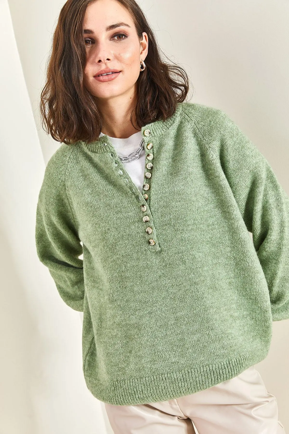 Kadın Yakası Ilikli Balıkçı Yaka Triko Kazak