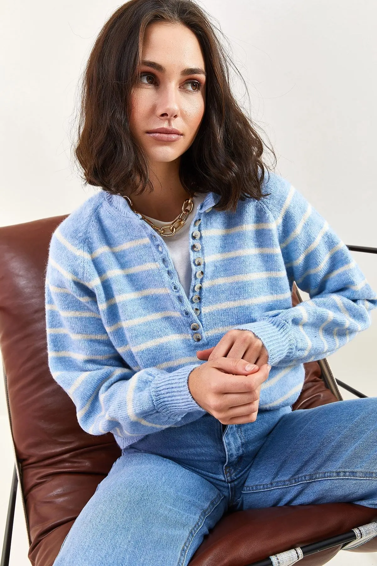 Kadın Yakası Ilikli Balıkçı Yaka Çizgili Triko Kazak