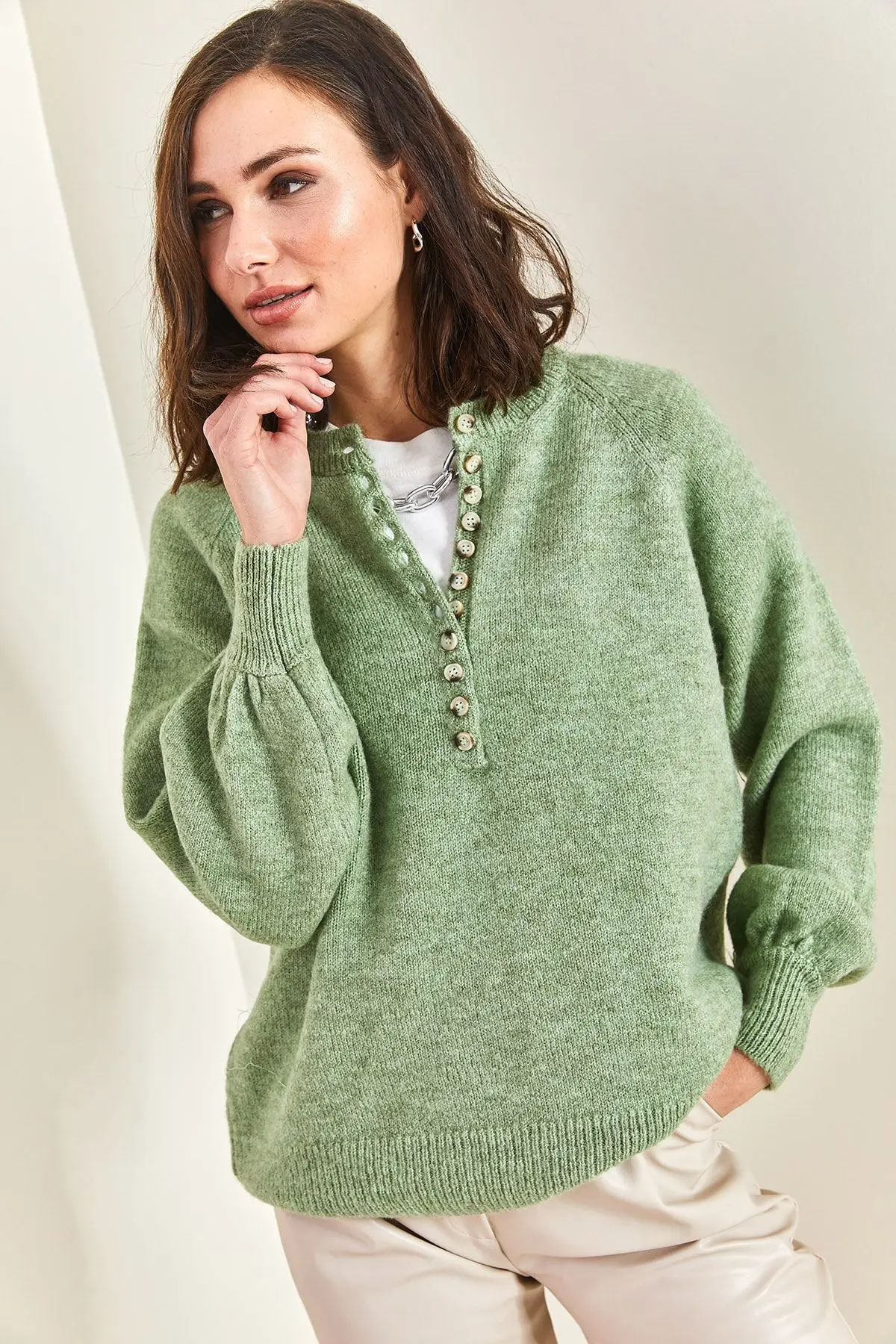 Kadın Yakası Ilikli Balıkçı Yaka Triko Kazak