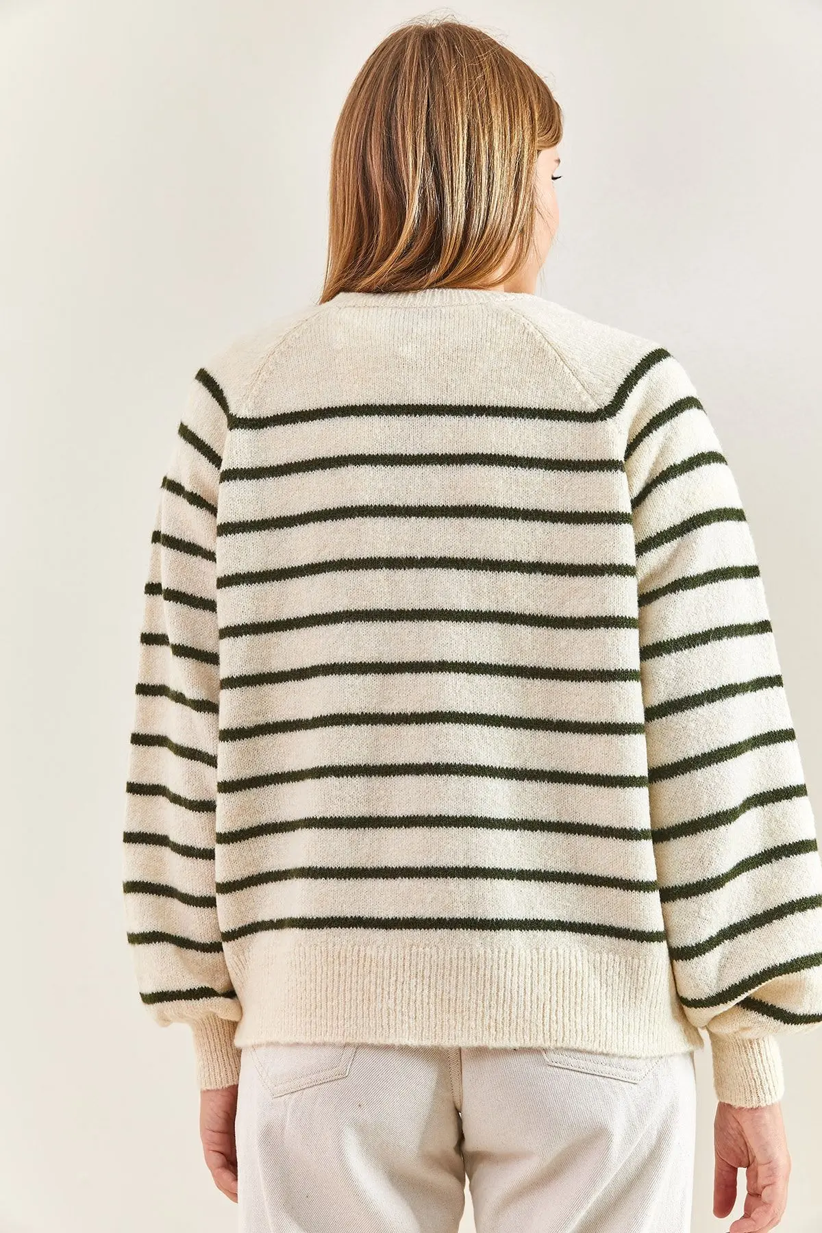 Kadın Yakası Ilikli Balıkçı Yaka Çizgili Triko Kazak