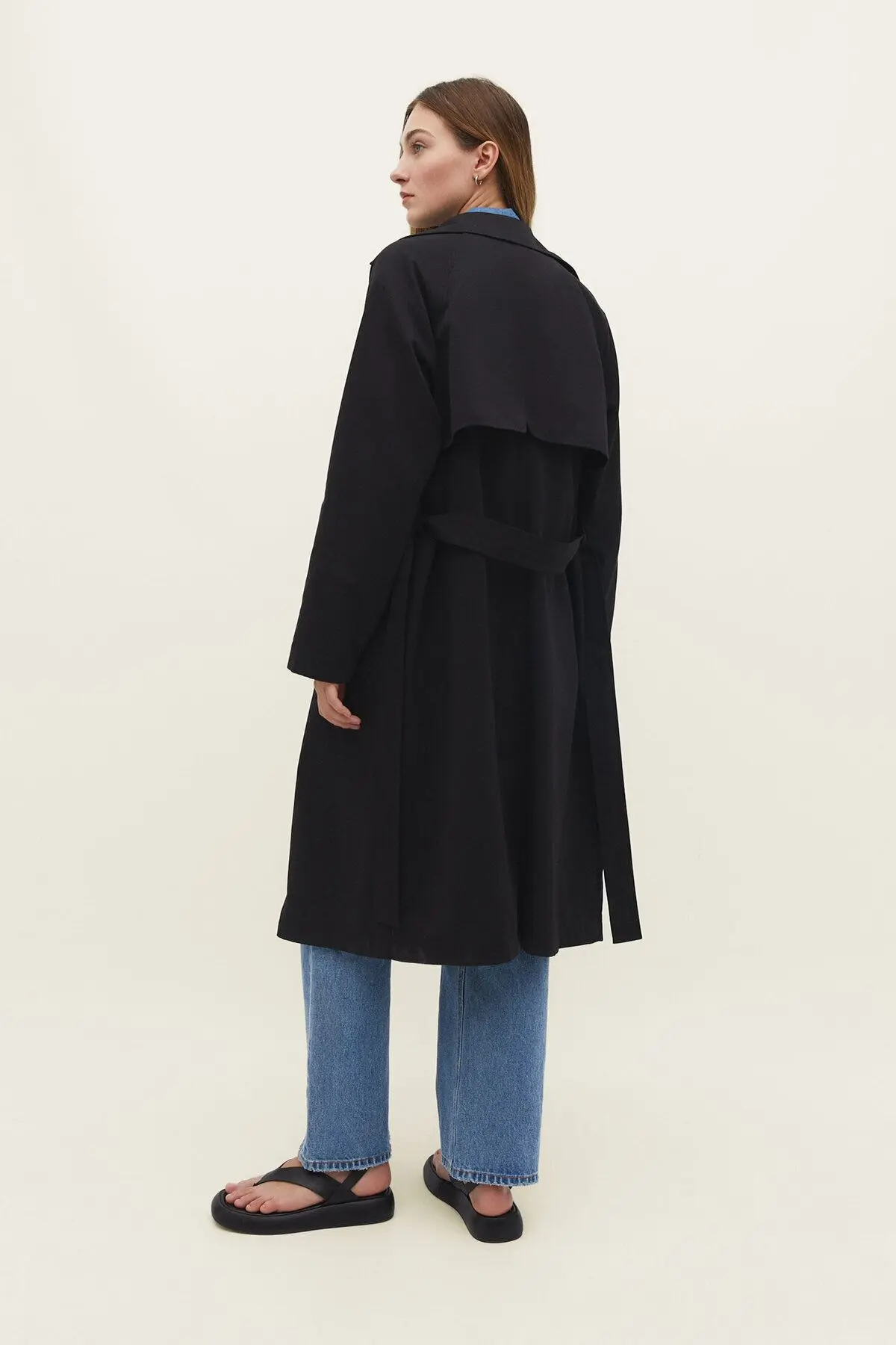 Dökümlü Uzun Trençkot