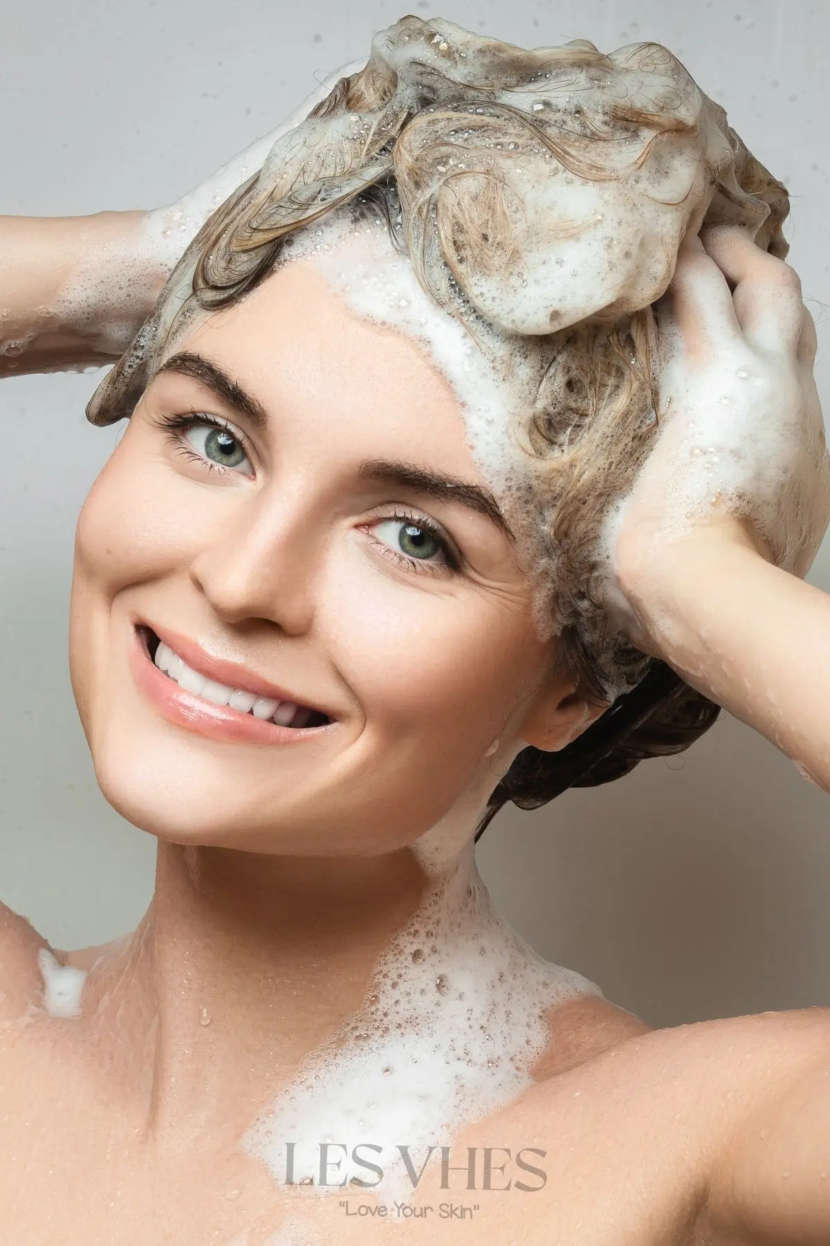 Kolajen Ve Keratin Saç Dökülmesine Karşı Hızlı Sac Uzatan Dolgunlaştırıcı Onarıcı Besleyici Şampuan