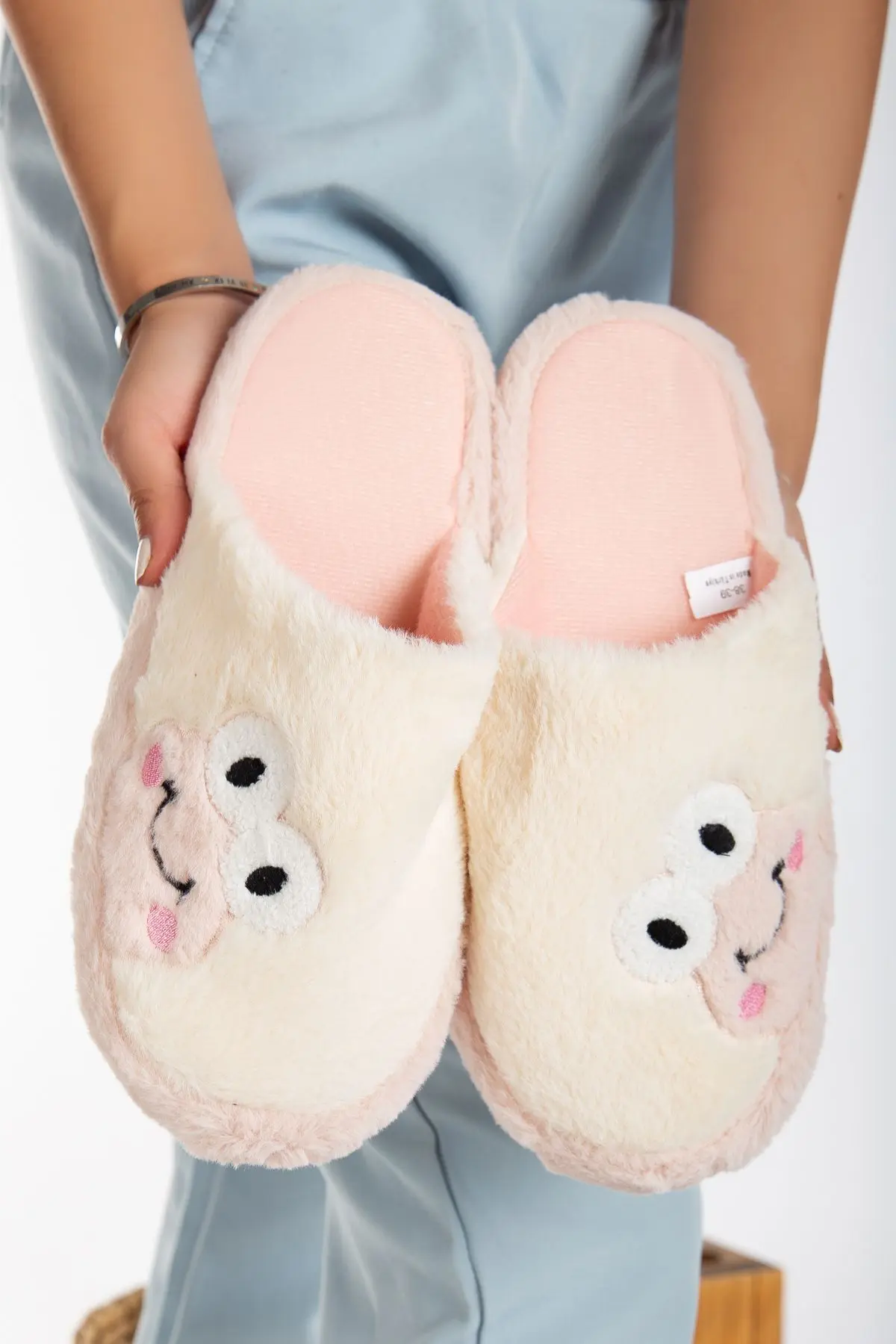 Slipcat Kadın Kurbağa Figürlü Sessiz Taban Peluş Ev Terliği