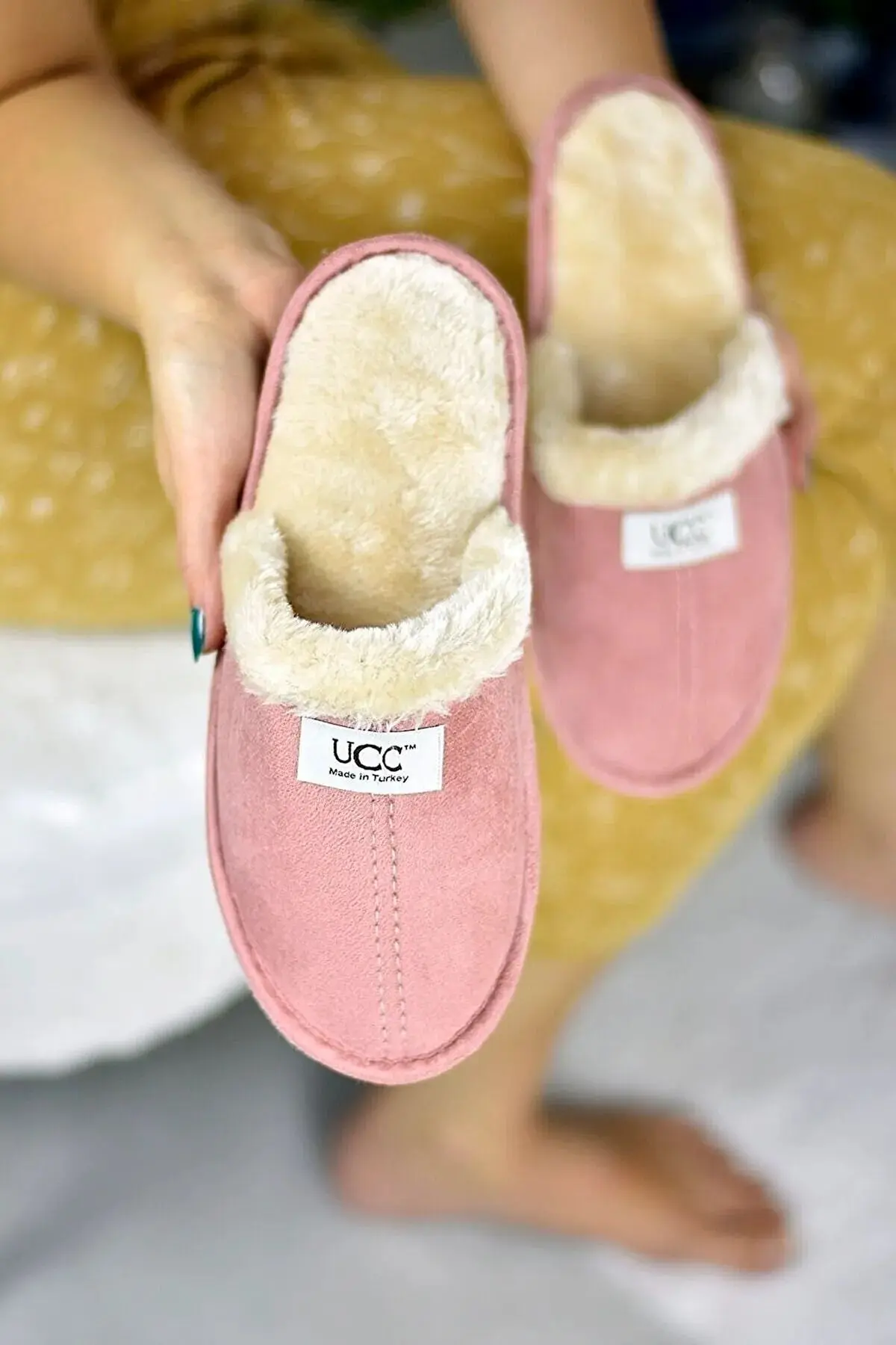 NOVİNS Yumuşak Tabanlı Pofuduk Sıcak Astarlı Ev Bahçe Bohça Terliği