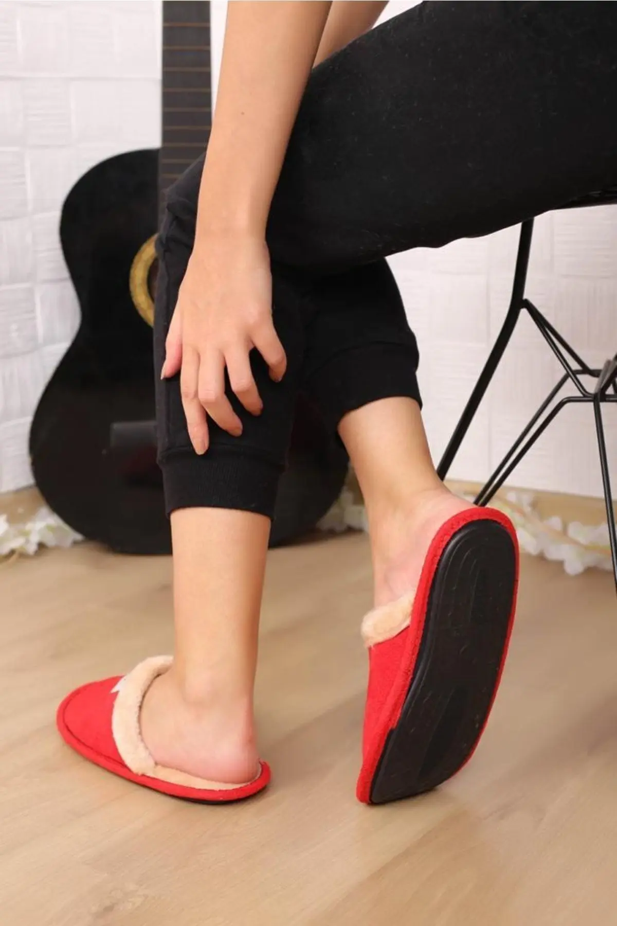 Yumuşak Hafif Taban Kışlık Ev Terliği