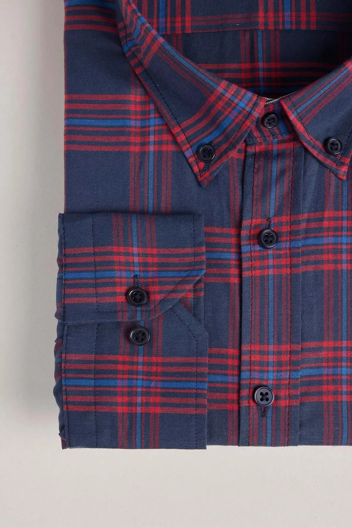 Büyük Beden Uzun Kollu Ekoseli Biyeli Yaka Düğmeli Erkek Gömlek