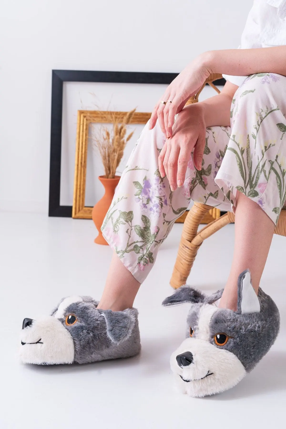 Köpek Figürlü Gri Peluş Panduf Ev Pandufu Unisex