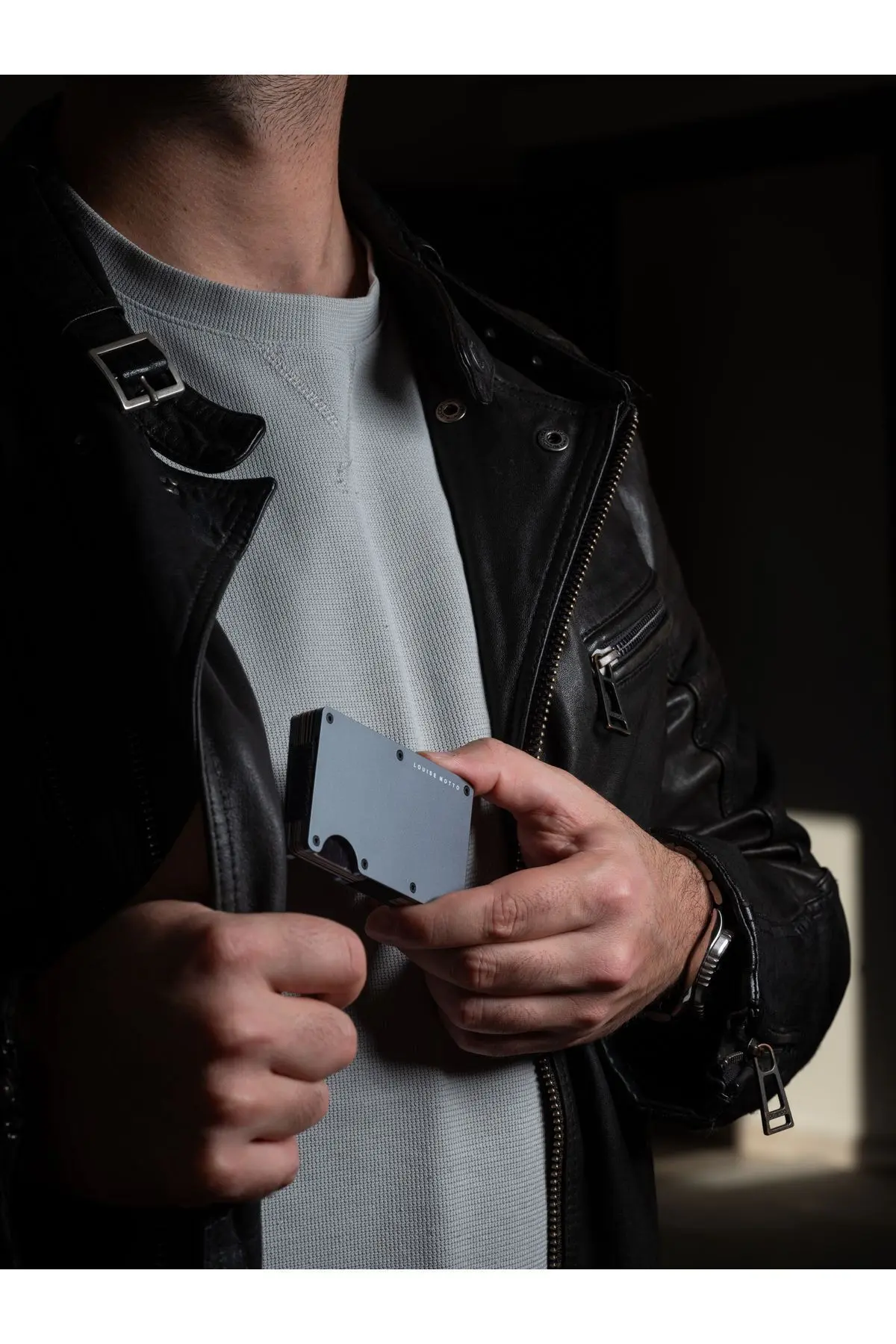 Cardx - Burano Strap - Yeni Nesil Minimalist Cüzdan & Kartlık Premium Malzeme, Rfıd Korumalı - Gri