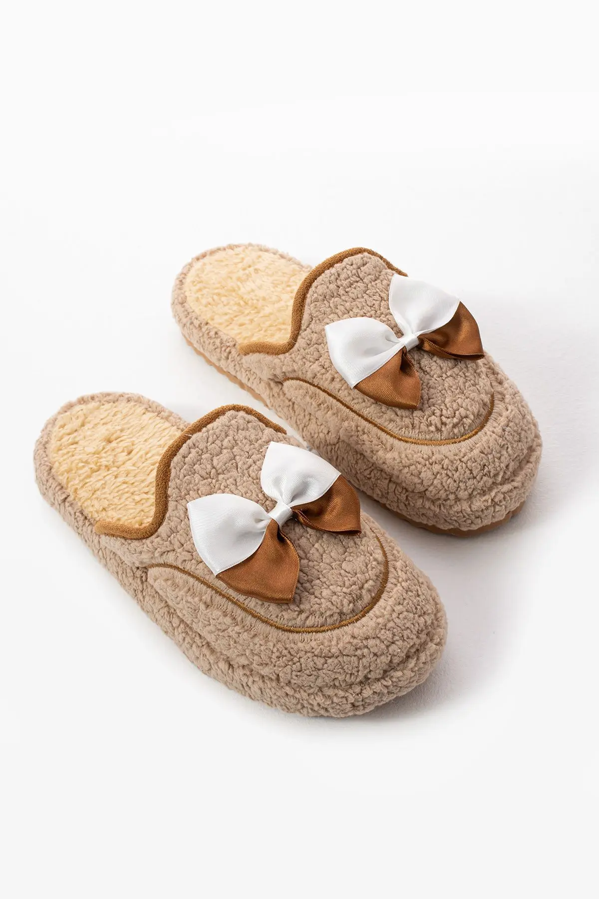 Bej Papyon Kışlık Kadın Terlik