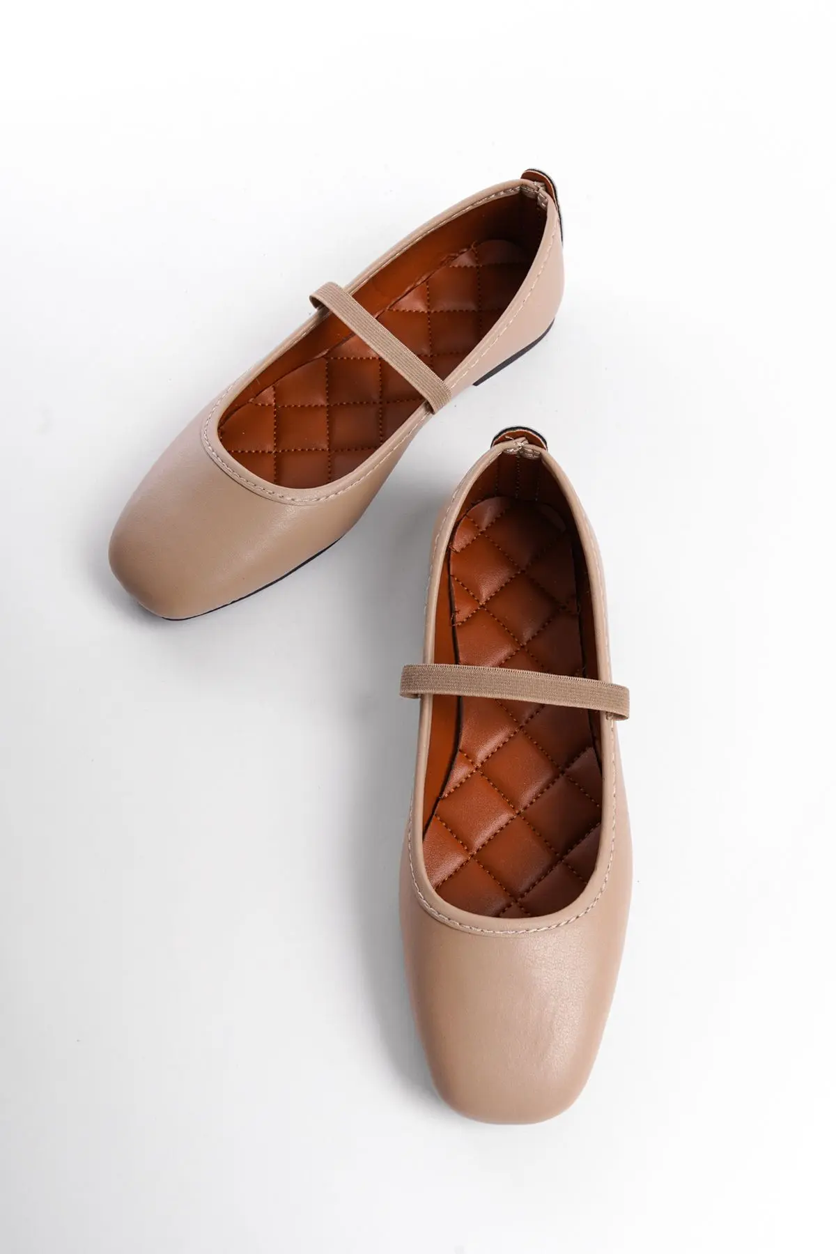 Kadın Bantlı Mat Bej Babet