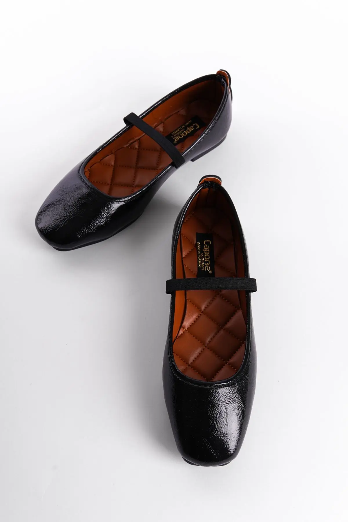 Kadın Bantlı Rugan Siyah Babet