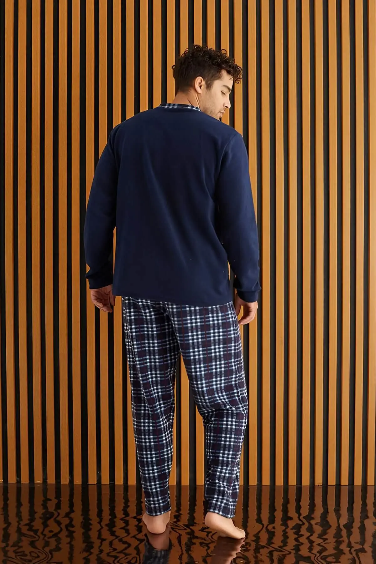 Lacivert Kırmızı Ekose Desenli Polar Erkek Pijama Takımı