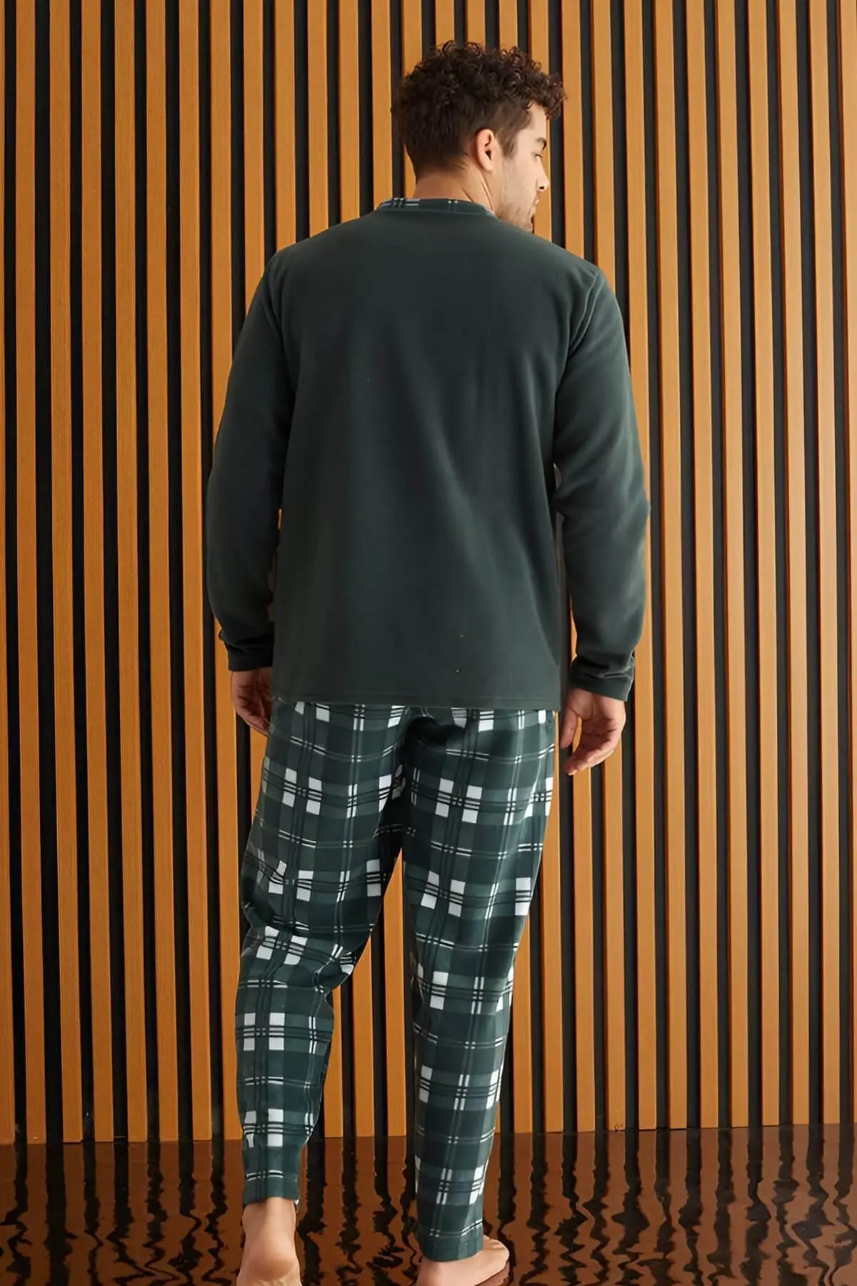 Yeşil Beyaz Ekose Desenli Polar Erkek Pijama Takımı