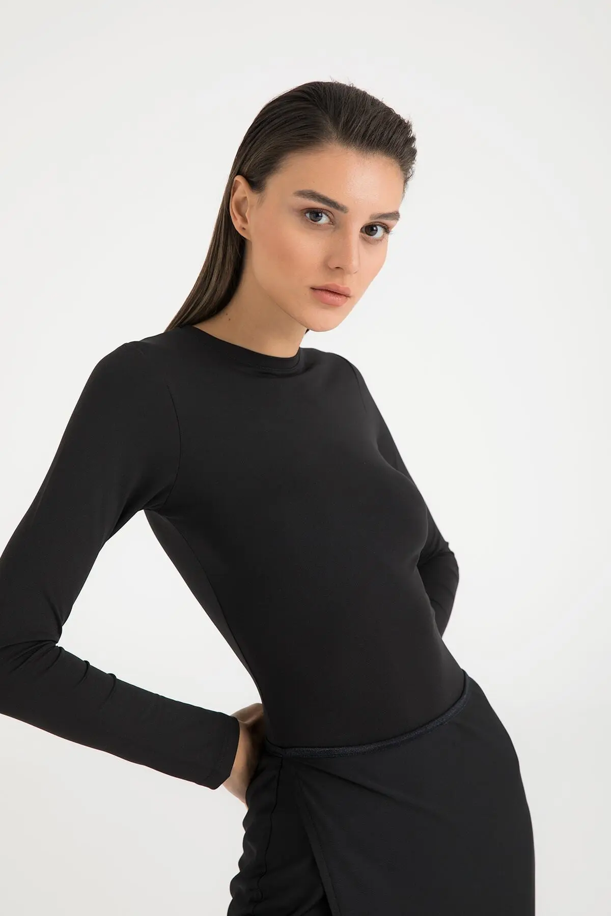 SHEISMONO Soft Touch Yuvarlak Yaka Bluz Siyah