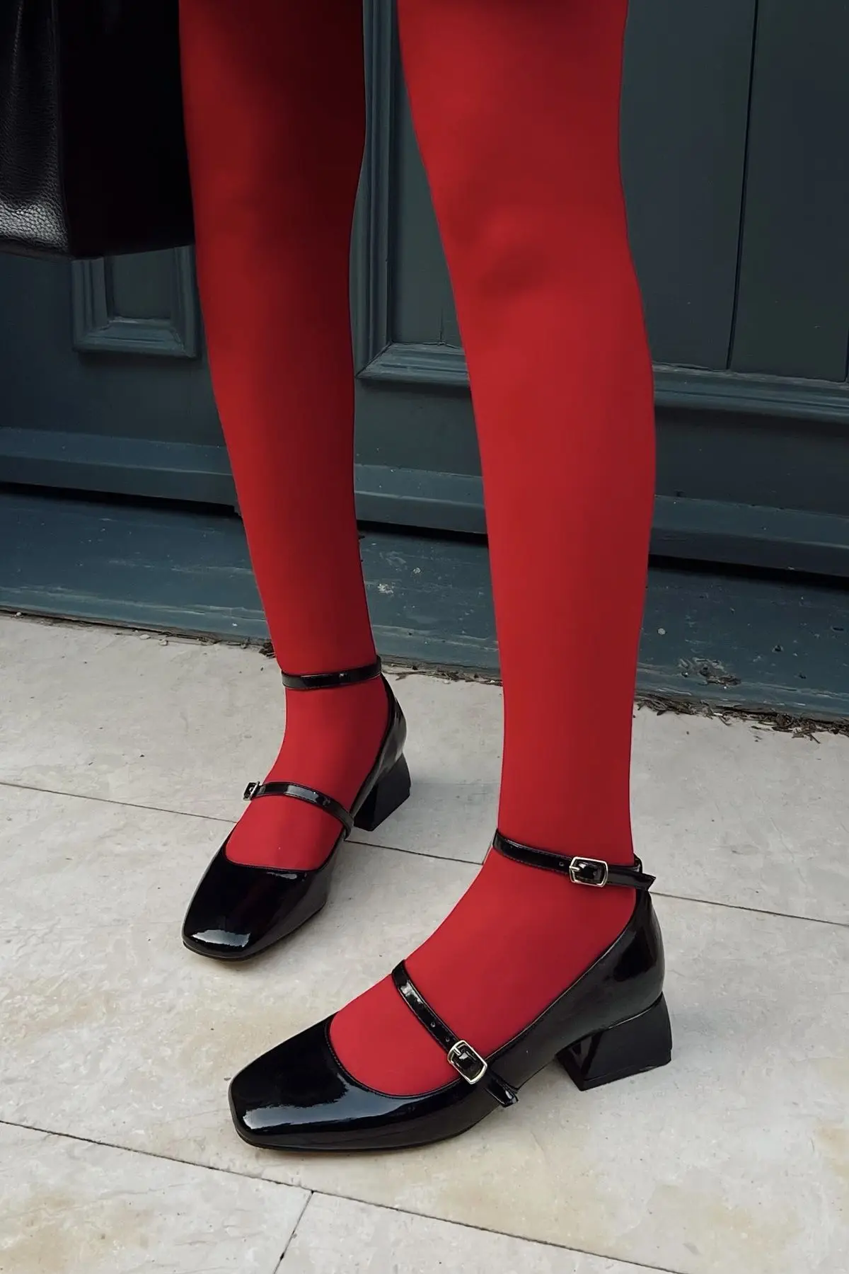 Kadın Mary Jane Siyah Rugan Arkası Kapalı Kare Burunlu Baretli Kısa Blok Topuklu Ayakkabı