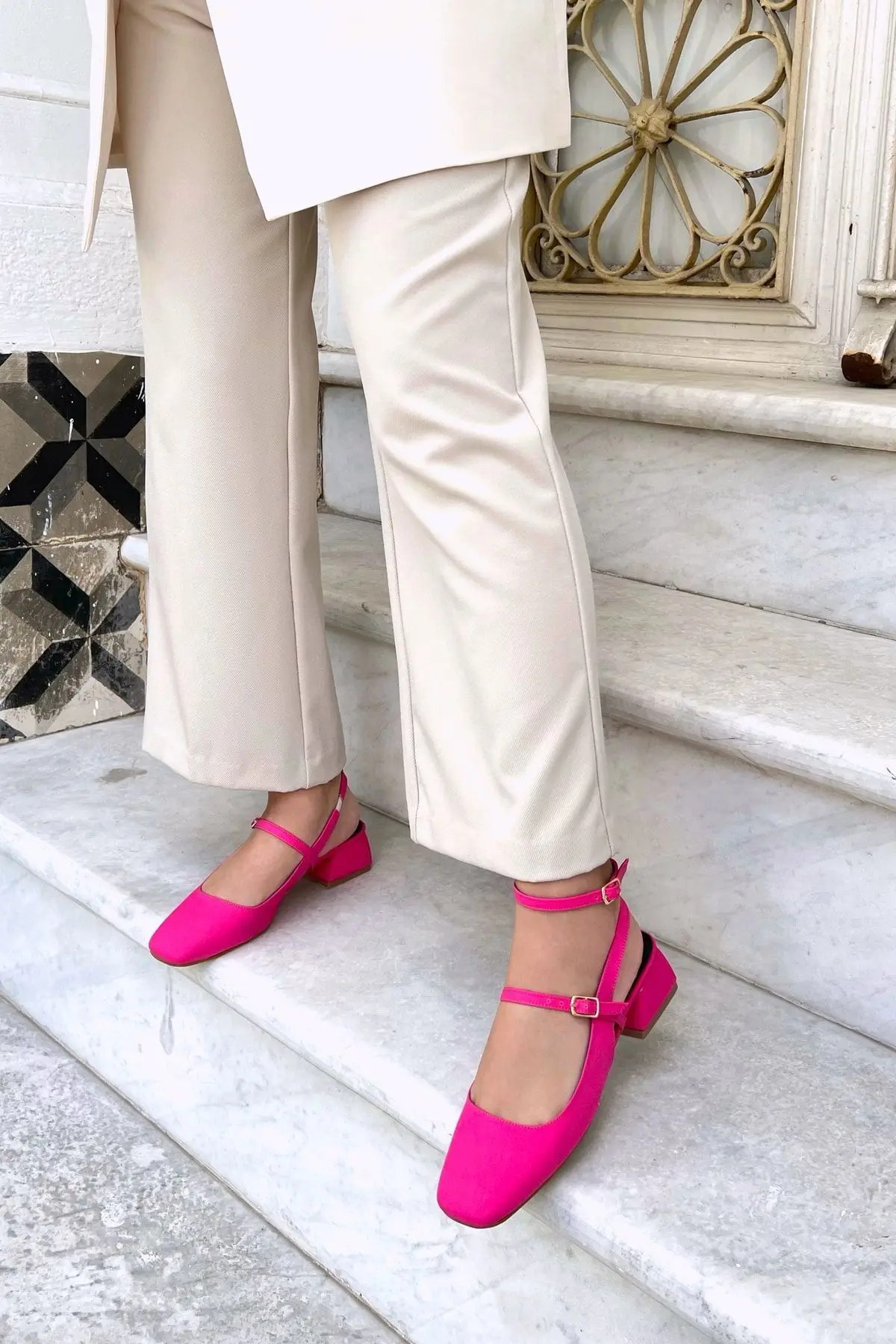 Kadın Mary Jane Mat Pembe Fuşya Arkası Açık Kare Burunlu Baretli Kısa Blok Topuklu Ayakkabı