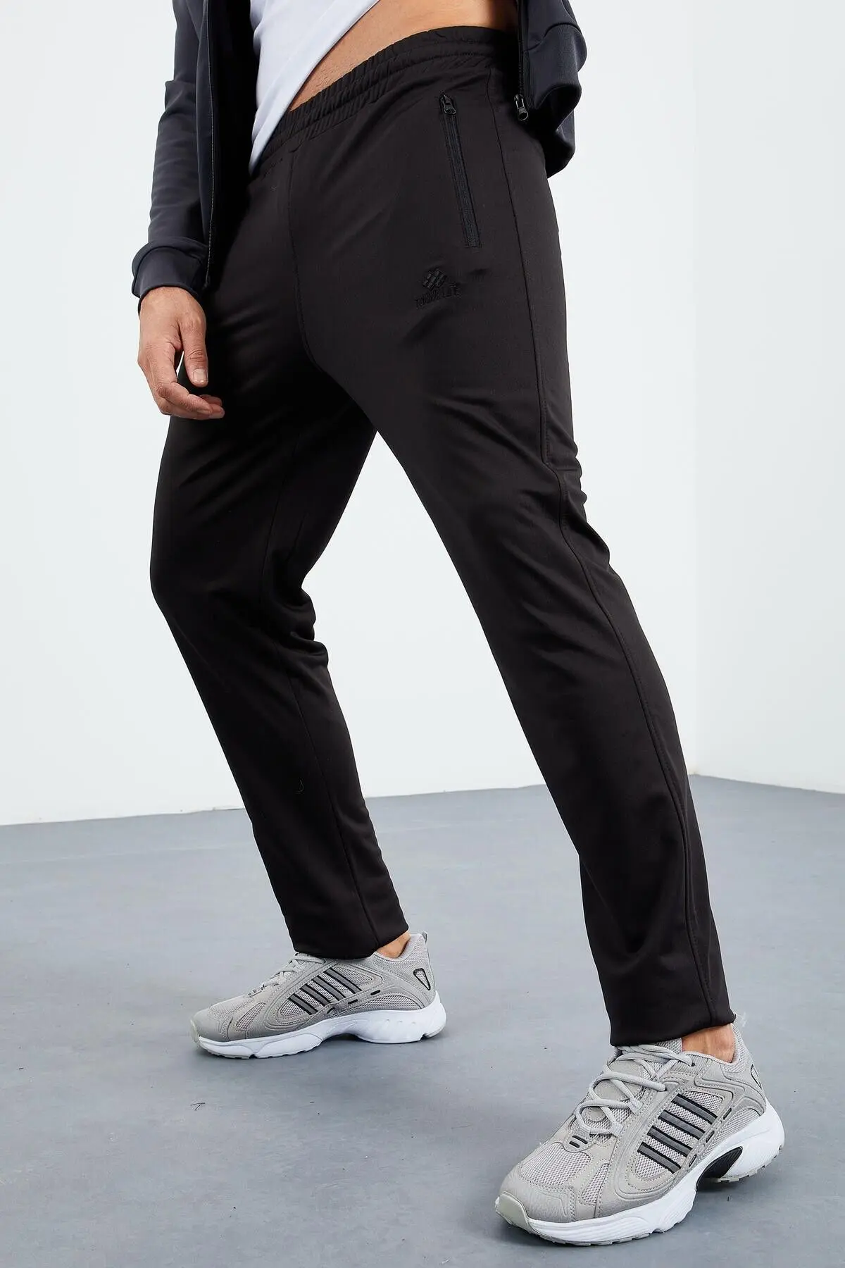 Antrasit - Siyah Dik Yaka Fermuarlı Standart Kalıp Klasik Paça Erkek Eşofman Takımı - 8516