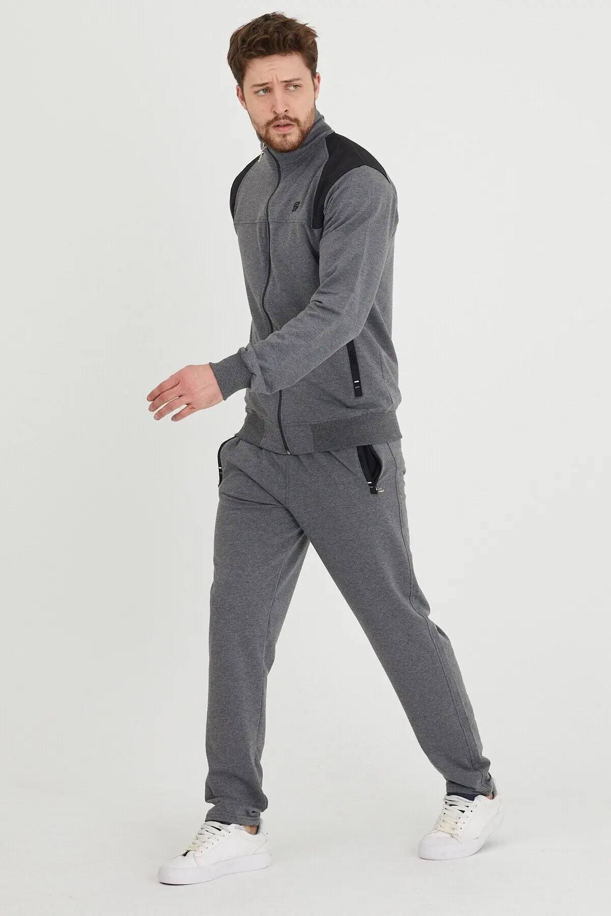 Erkek Hakim Yaka Eşofman Takımı