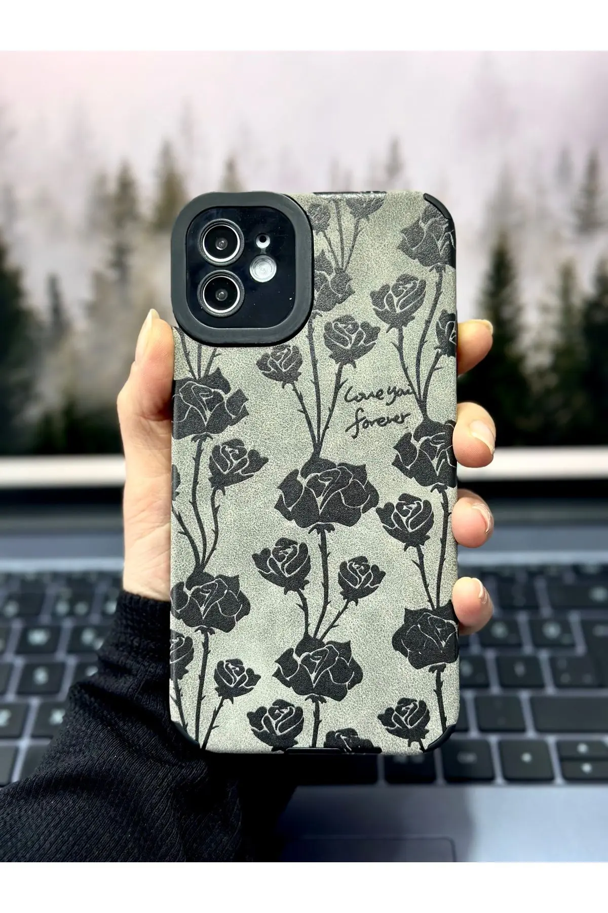 Iphone 11 Uyumlu Alcantara Gül Tasarımlı Yumuşak Silikon Kamera Korumalı Kılıf
