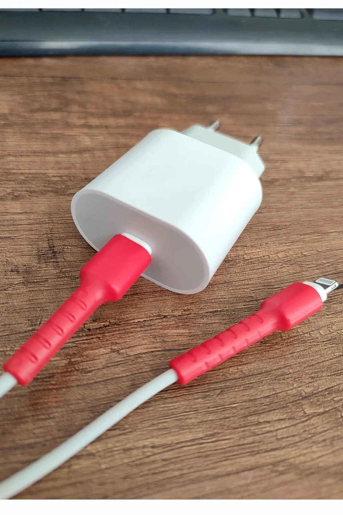 3GEN CASE Kablo Ucu Koruyucu Iphone 11-12-13-14 Pro & Promax & Plus Modelleri Ile Uyumlu Silikon Kapak