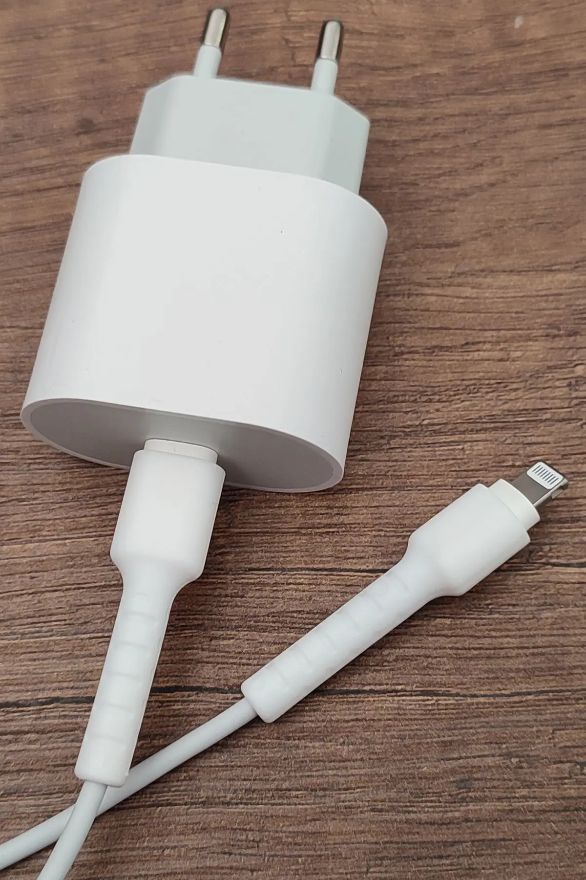 3GEN CASE KABLO UCU KORUYUCU İPHONE 11-12-13-14-PRO-PROMAX-PLUS İLE UYUMLU SİLİKON KAPAK