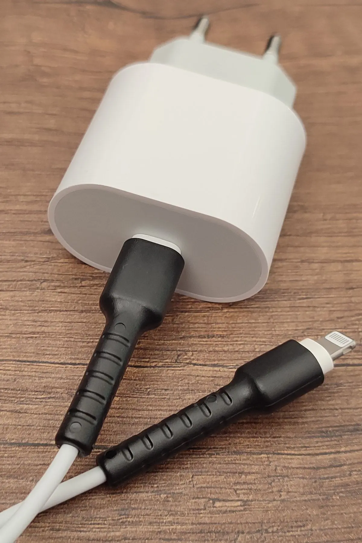 3GEN CASE Kablo Ucu Koruyucu Iphone 11-12-13-14 Pro & Promax & Plus Modelleri Ile Uyumlu Silikon Kapak