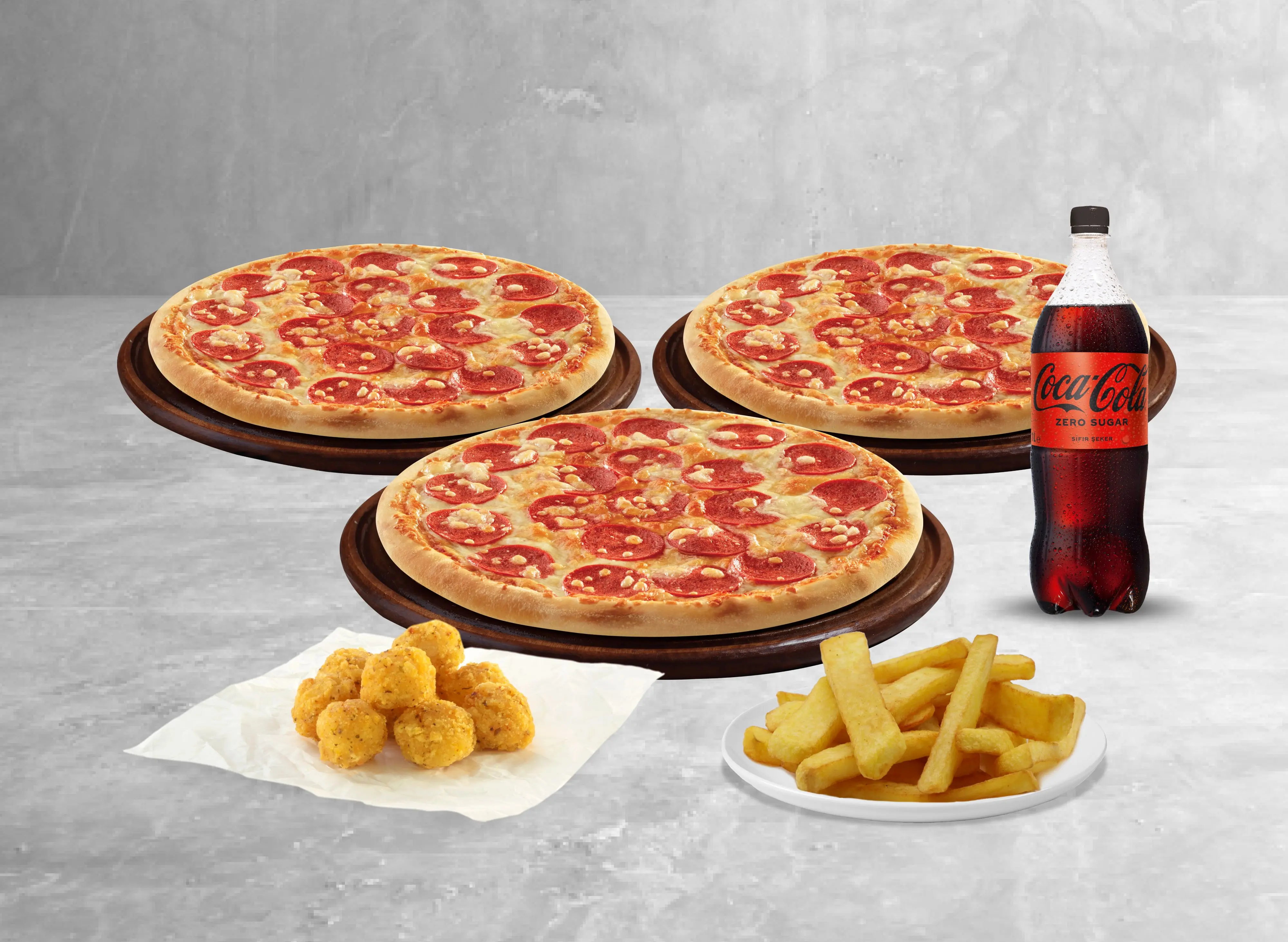 3 Orta Boy Pizza + Tavuk + Patates + Litrelik İçecek