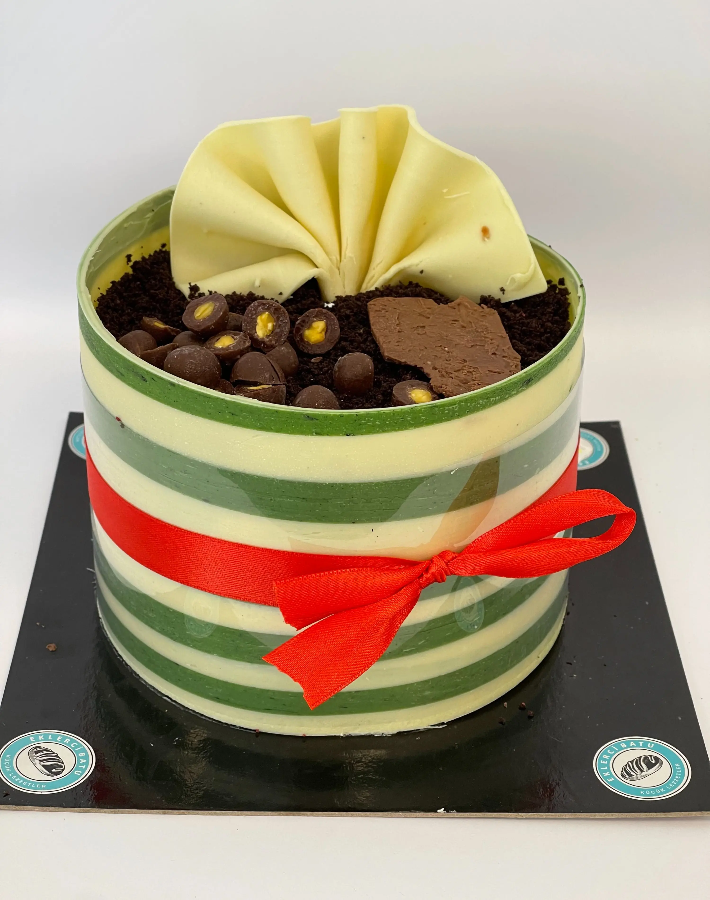 Antep Fıstıklı Pasta (4 Kişilik)