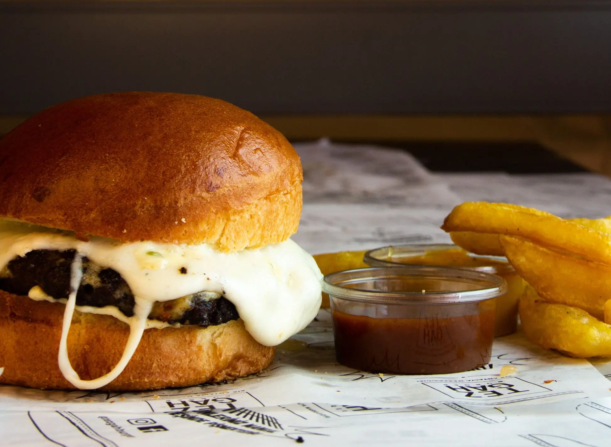 3 Peynirli Burger